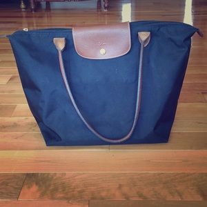 Black Longchamp Le Pilage Tote
